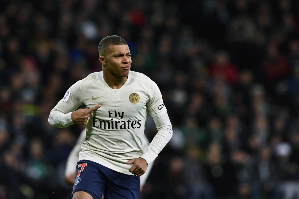 台风眼已开，卫星云图视角看“韦帕”究竟有多强